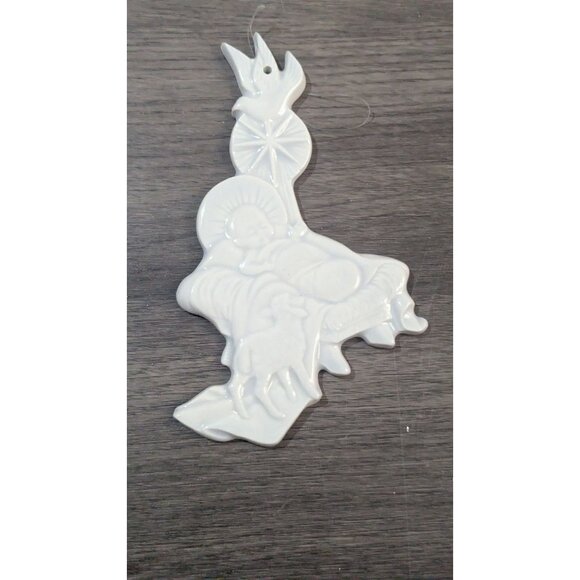 vintage White Ceramic Nativity Scene Christmas Ornament 5" With Luke 2 Verse - Picture 4 of 5